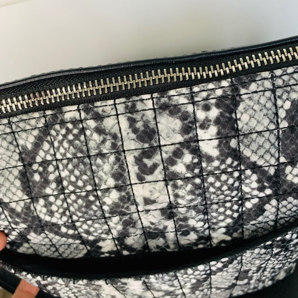 Max Studio Women's Handbag - Picture 8 of 8